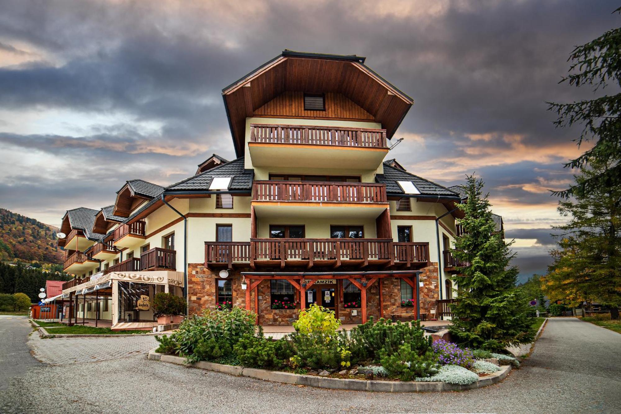 Apartman Tulanie 62 Kamzik Donovaly 2 Izbovy Mezonet Deluxe Parkovanie V Podzemnej Garazi Zdarma Exterior photo