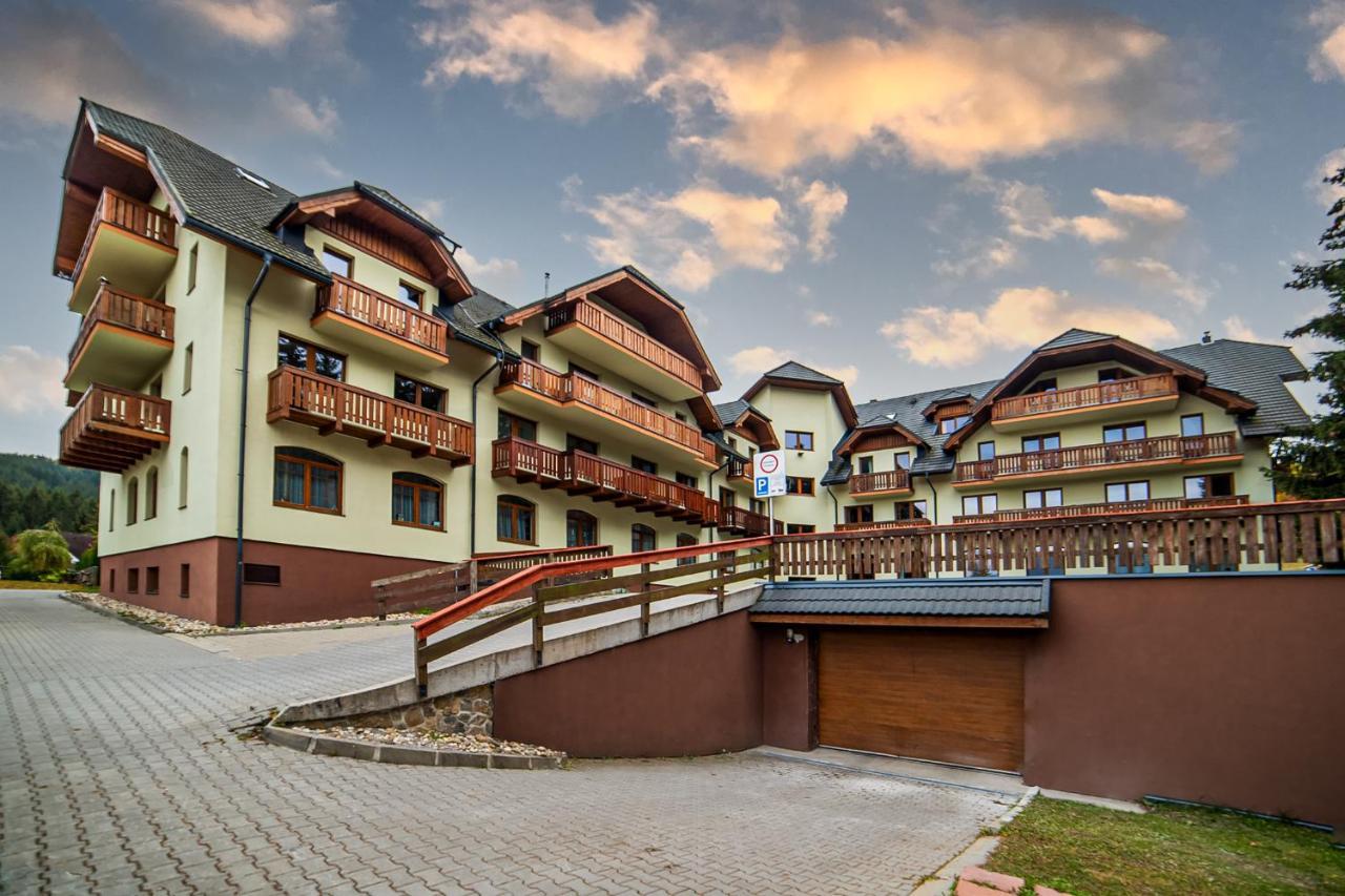 Apartman Tulanie 62 Kamzik Donovaly 2 Izbovy Mezonet Deluxe Parkovanie V Podzemnej Garazi Zdarma Exterior photo