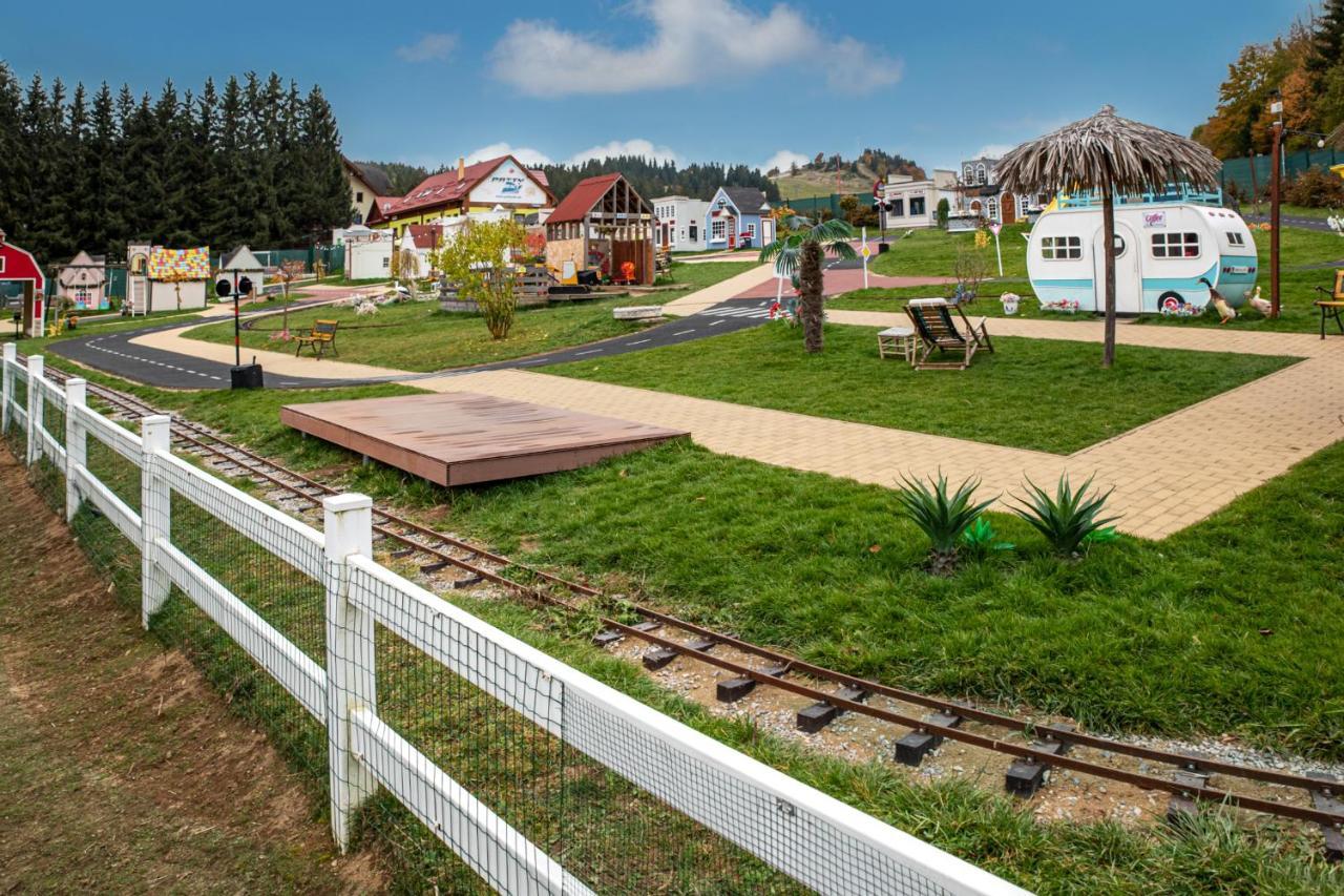 Apartman Tulanie 62 Kamzik Donovaly 2 Izbovy Mezonet Deluxe Parkovanie V Podzemnej Garazi Zdarma Exterior photo